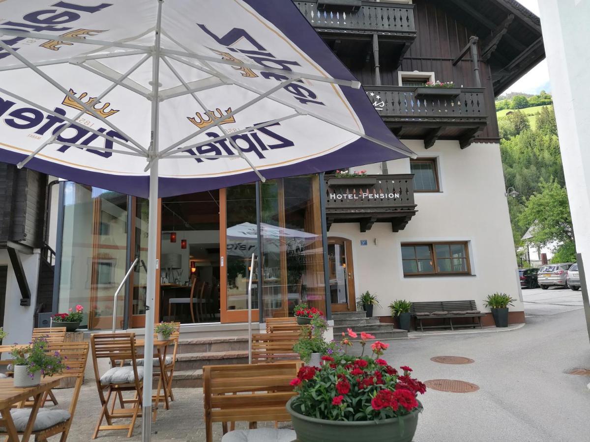Hotel-Pension Hoferhaus Neukirchen am Großvenediger Esterno foto